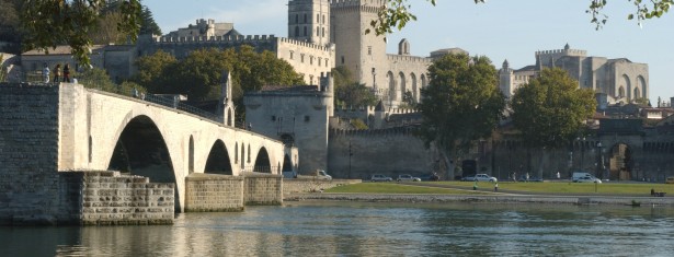 Centre historique d&rsquo;Avignon : Palais des Papes, ensemble épiscopal et Pont d&rsquo;Avignon